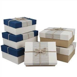 Khoom noj khoom haus ntim khoom plig Box nrog kov